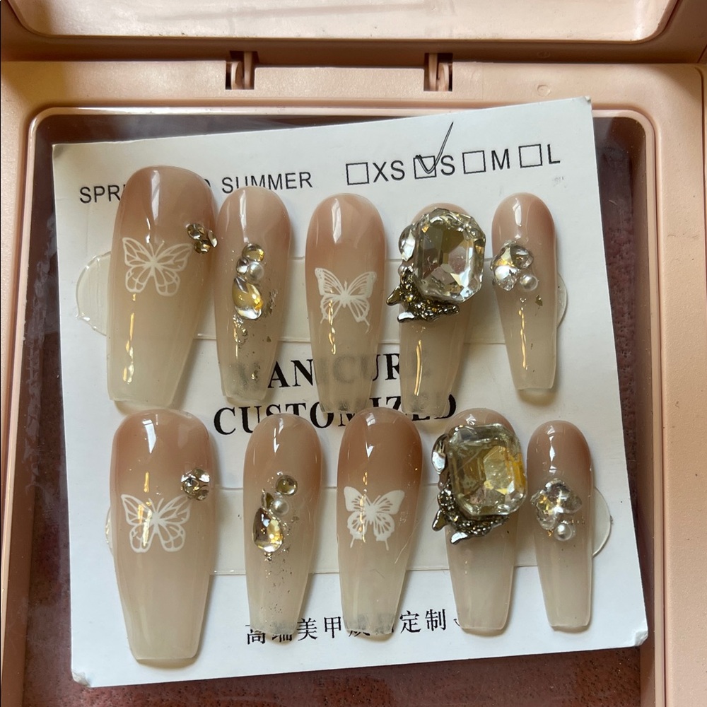 Elegant Butterfly Nail Art Set - Brown and Cream
